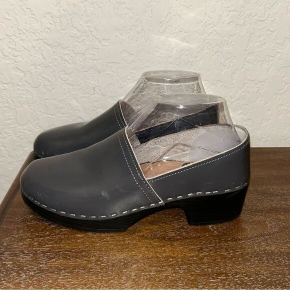VERKA Jobba Gray Stone Swedish Slip On Wooden Patent Leather Chunky Clog Shoes - Picture 4 of 7